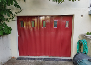 Porte de garage peinte par jbc peintures